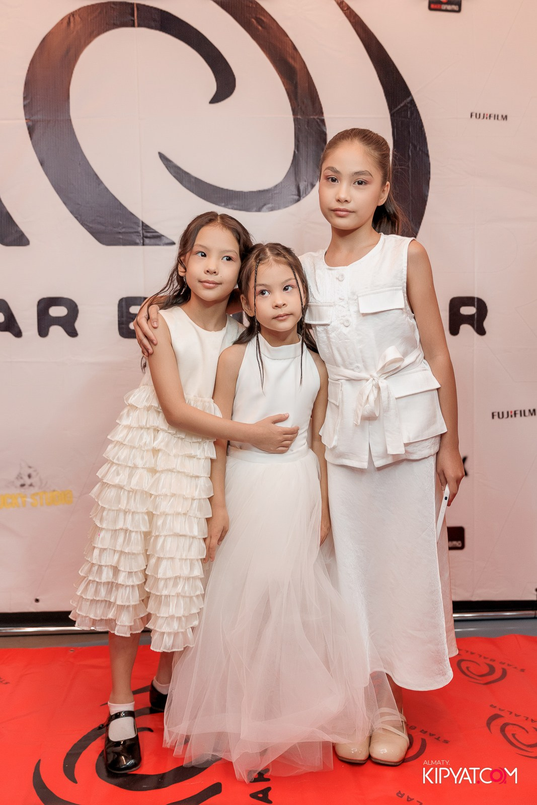 ПРЕЗЕНТАЦИЯ 10 ГРУППЫ КИНОПРОЕКТА STARBALALAR. КИПЯТКОМ АЛМАТЫ!