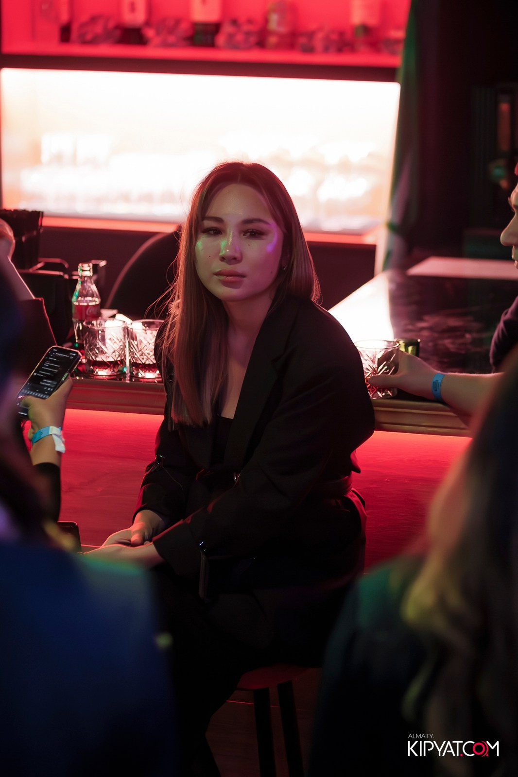 UYAT EMES BAR. КИПЯТКОМ АЛМАТЫ!