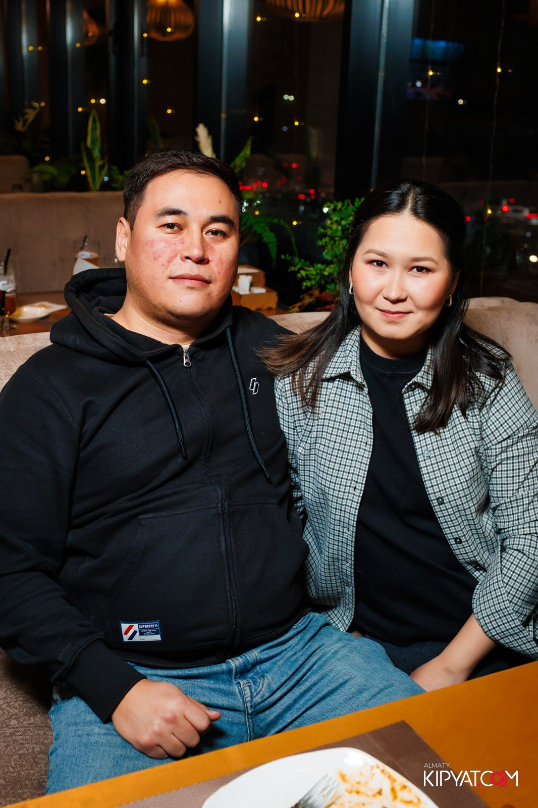 LIFE GRILL CAFE. КИПЯТКОМ АЛМАТЫ!