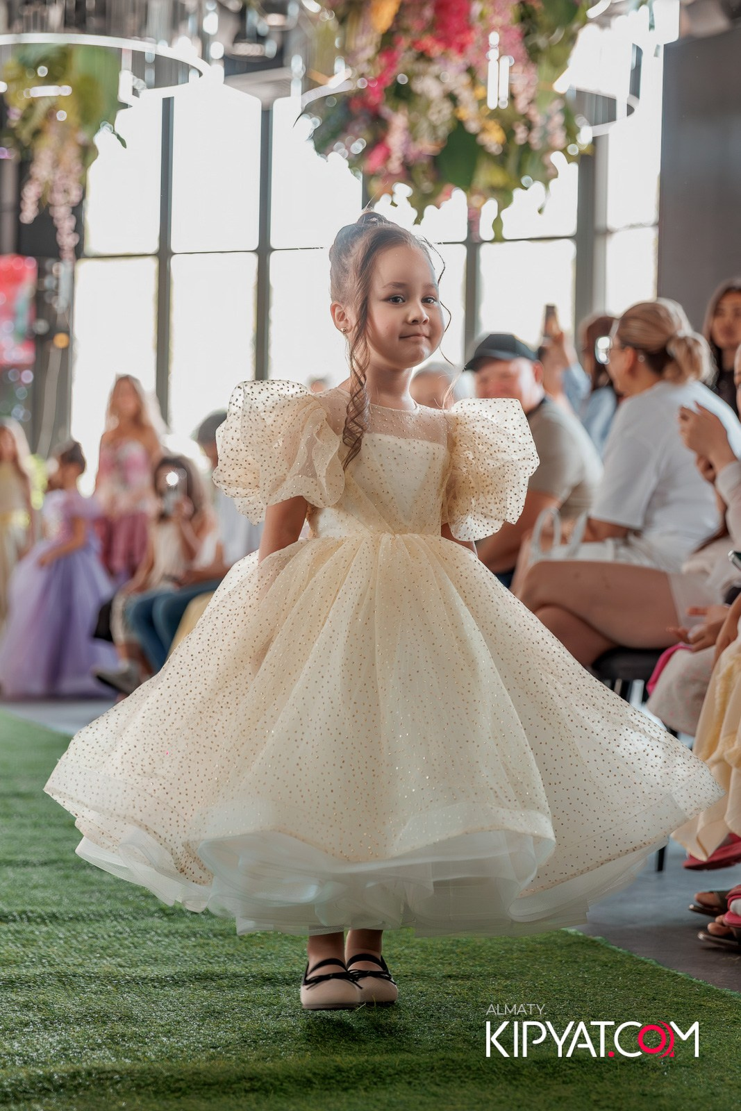 PROM KIDS FASHION SHOW. КИПЯТКОМ АЛМАТЫ!