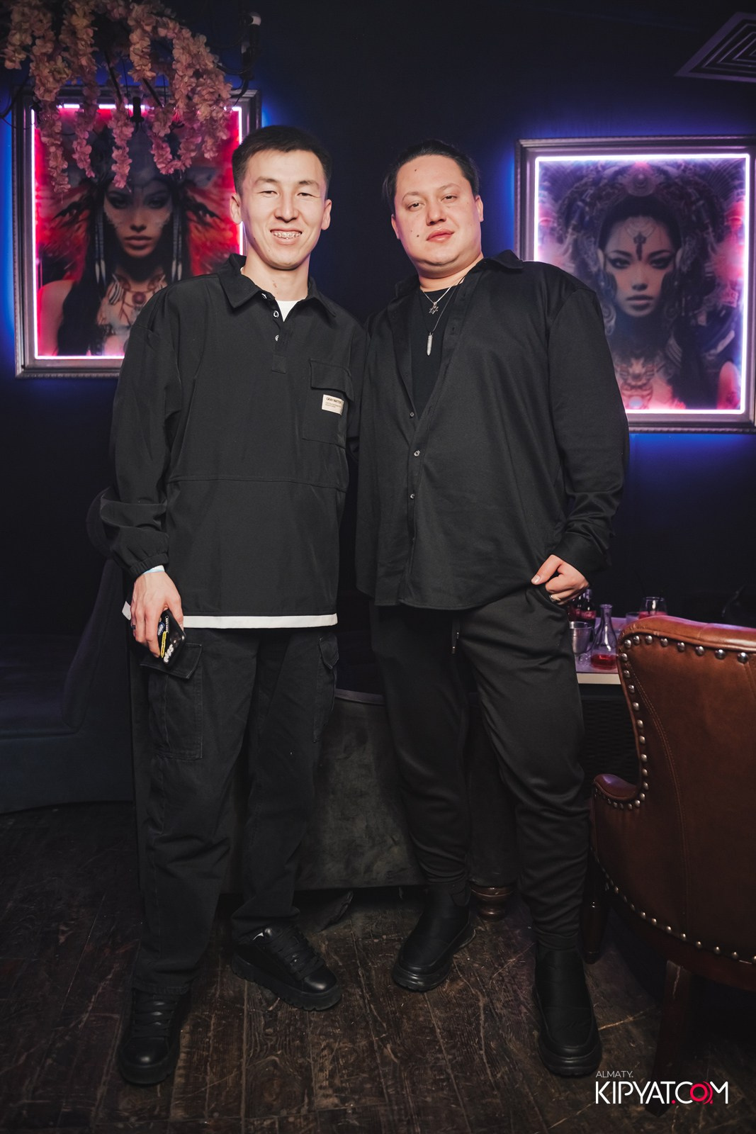 UYAT EMES BAR. КИПЯТКОМ АЛМАТЫ!