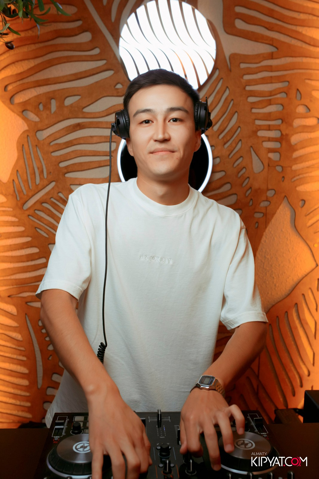 MOOD KARAOKE & TERRACE. КИПЯТКОМ АЛМАТЫ!