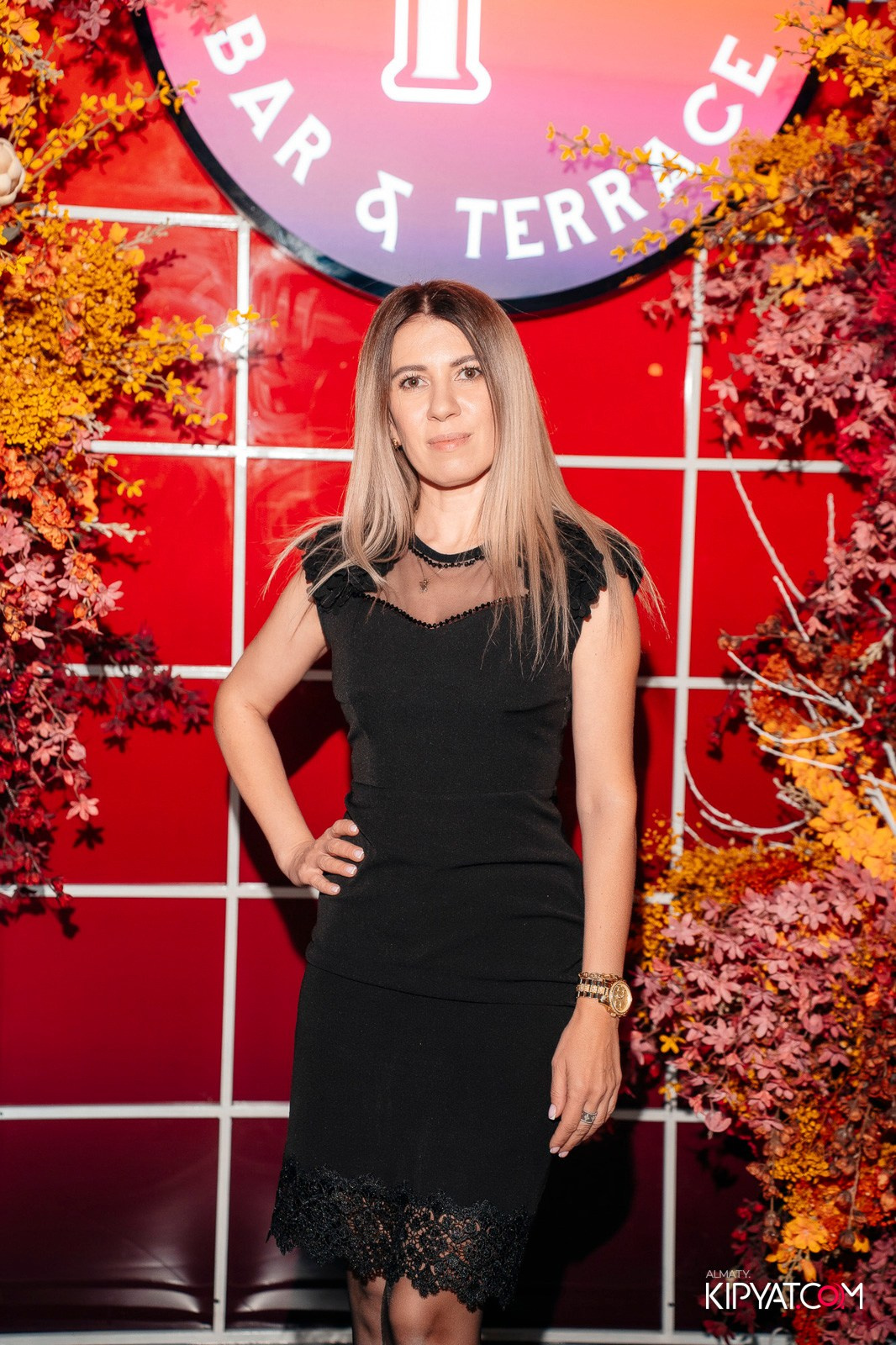 FRIENDS BAR & TERRACE. КИПЯТКОМ АЛМАТЫ!