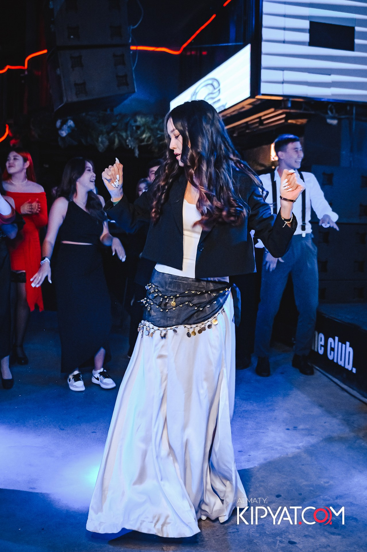 ПОСВЯЩЕНИЕ В СТУДЕНТЫ ''Q'' UNIVERSITY. КИПЯТКОМ АЛМАТЫ!