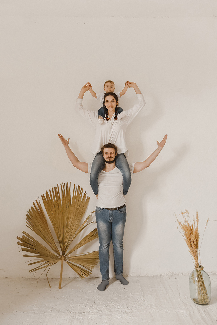 Семейная фотосессия в фотостудии в Ростове. Свадебный и семейный фотограф в Ростове-на-Дону Елена Сторожок