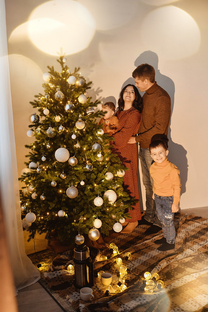 Семейная новогодняя фотосессия семьи Кулешовых в Каменске. Свадебный и семейный фотограф в Ростове-на-Дону Елена Сторожок