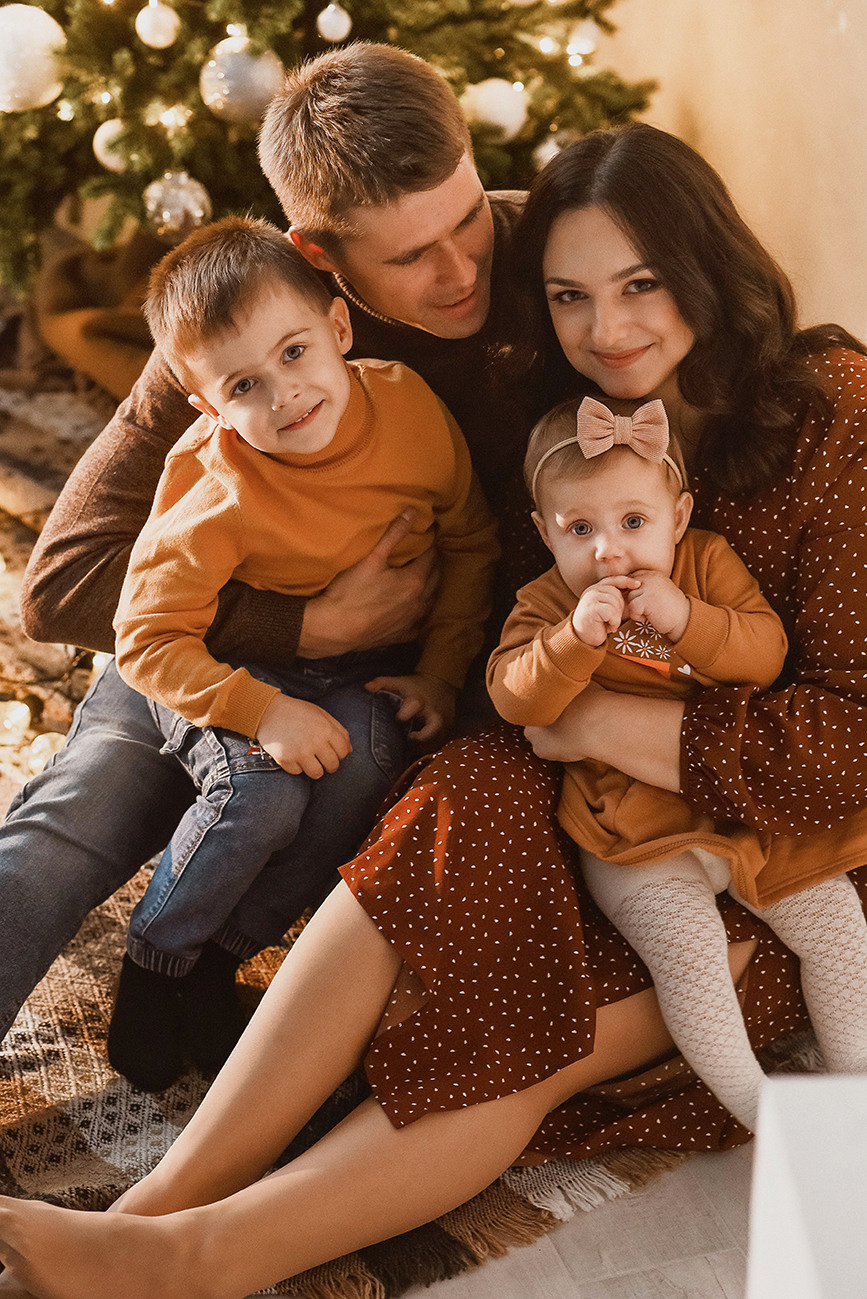 Семейная новогодняя фотосессия семьи Кулешовых в Каменске. Свадебный и семейный фотограф в Ростове-на-Дону Елена Сторожок