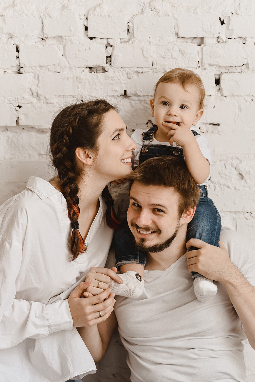 Семейная фотосессия в фотостудии в Ростове. Свадебный и семейный фотограф в Ростове-на-Дону Елена Сторожок