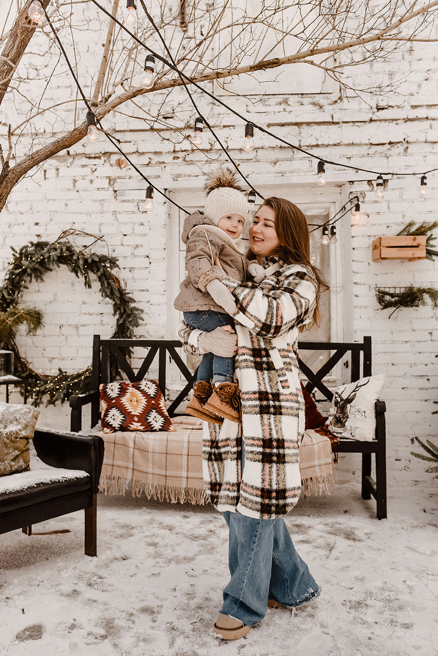 Уличная новогодняя фотосессия Инны, Андрея и Есении. Свадебный и семейный фотограф в Ростове-на-Дону Елена Сторожок