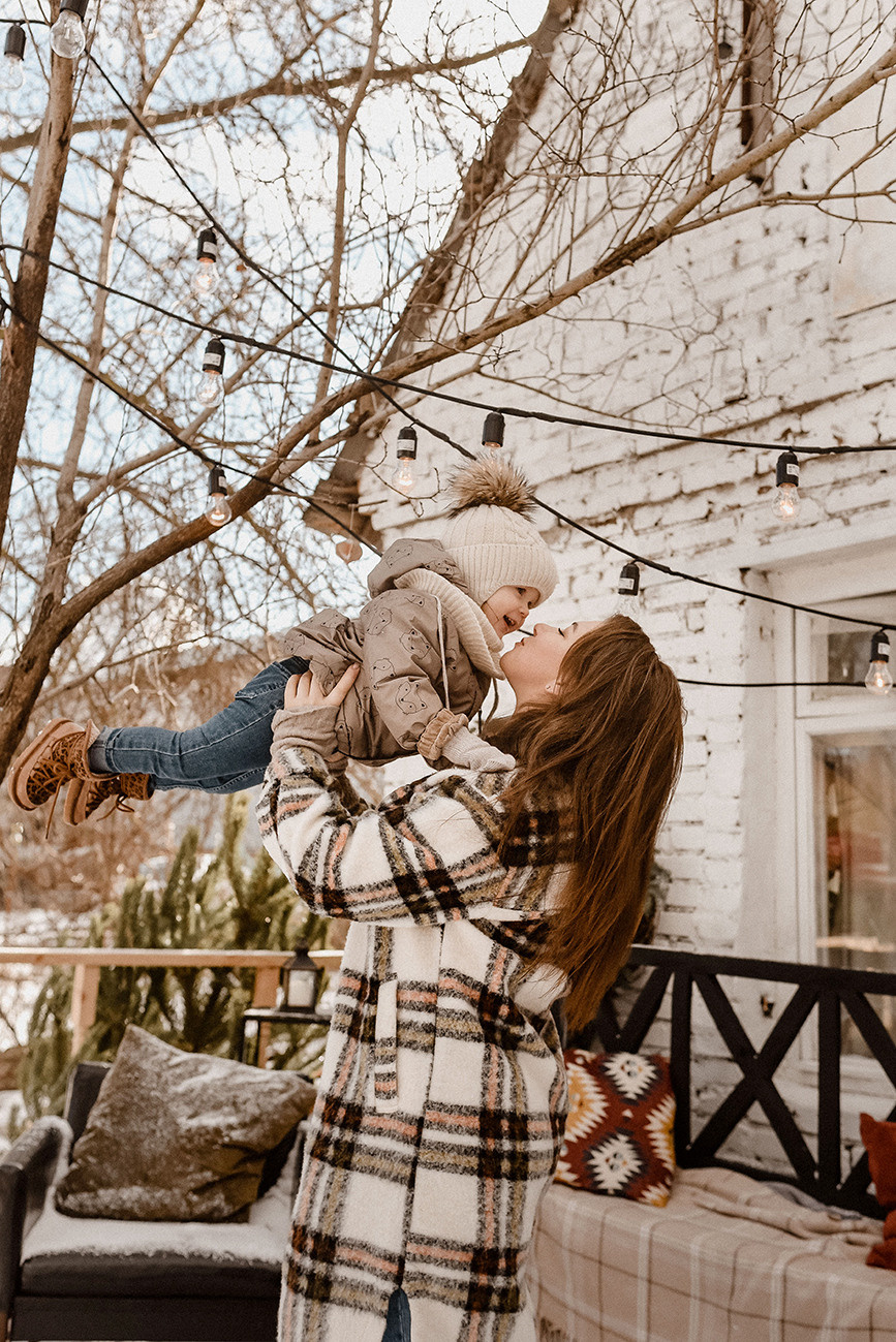 Уличная новогодняя фотосессия Инны, Андрея и Есении. Свадебный и семейный фотограф в Ростове-на-Дону Елена Сторожок