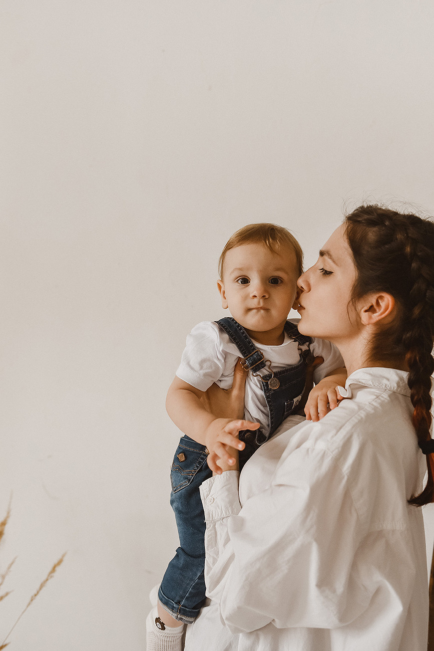 Семейная фотосессия в фотостудии в Ростове. Свадебный и семейный фотограф в Ростове-на-Дону Елена Сторожок