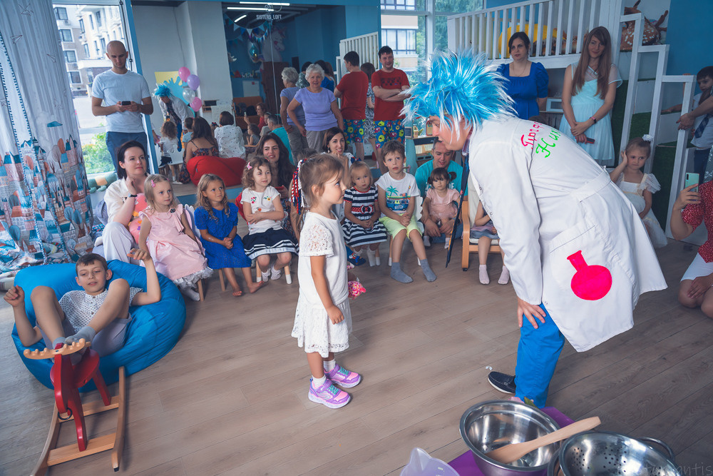 Детский день рождения. Photomantis