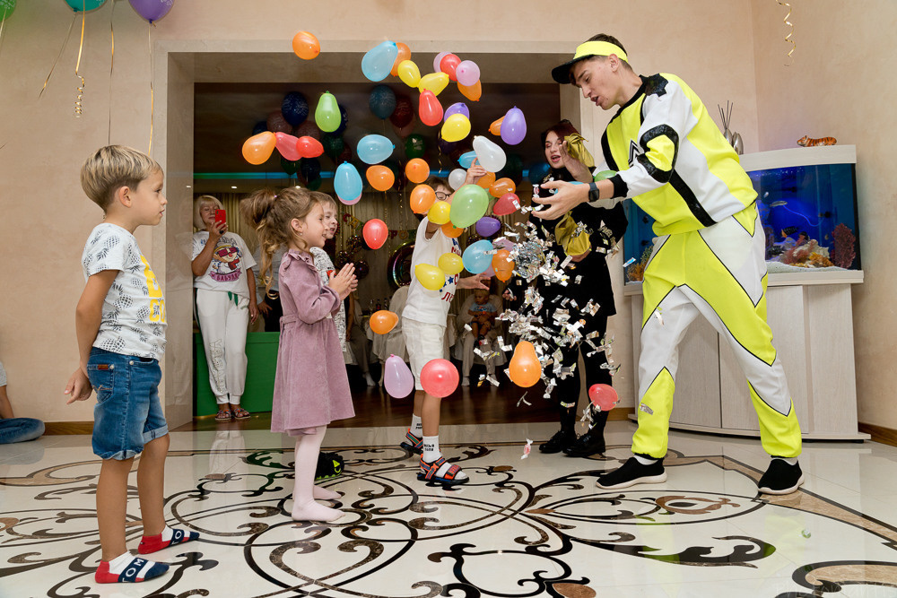 Детский день рождения. Photomantis