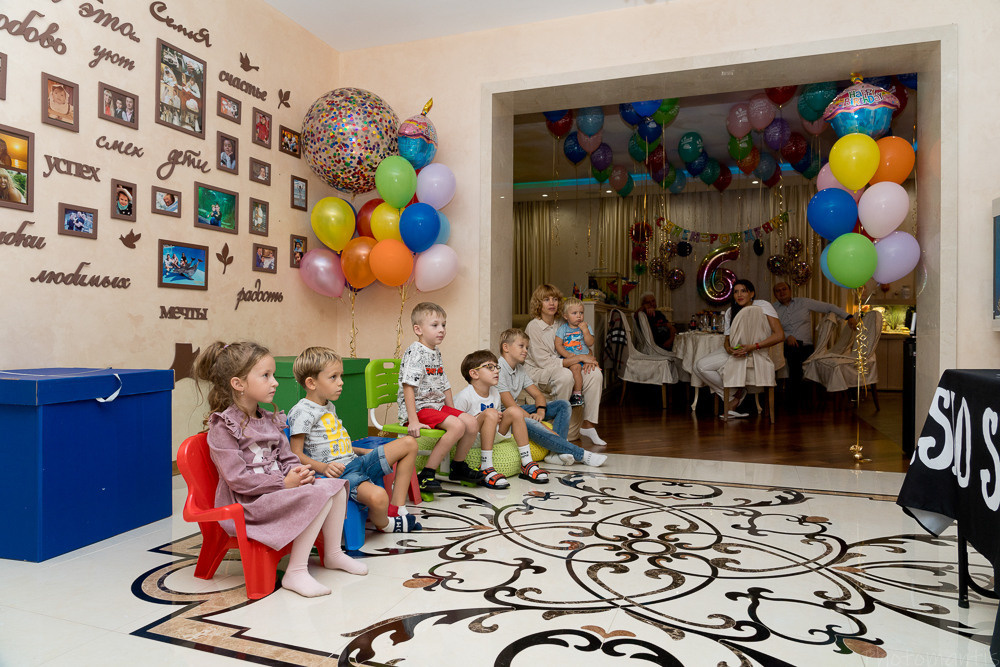 Детский день рождения. Photomantis