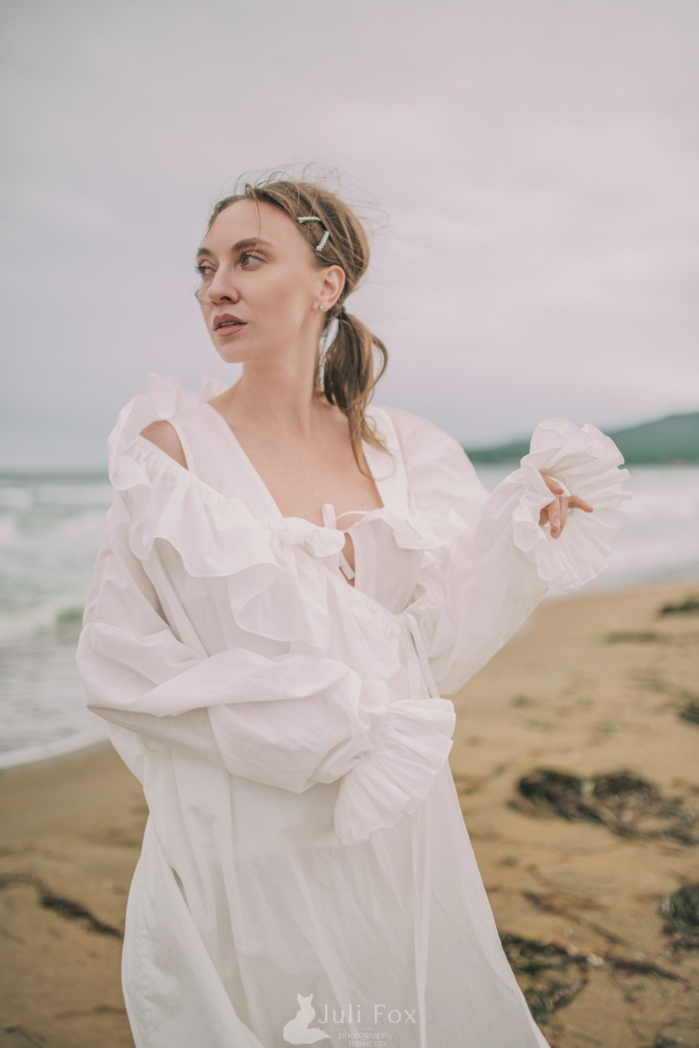 Фотосъемка для маркетплейсов во Владивостоке. Портретный, свадебный, репортажный фотограф во Владивостоке Юлиана Джули Фокс