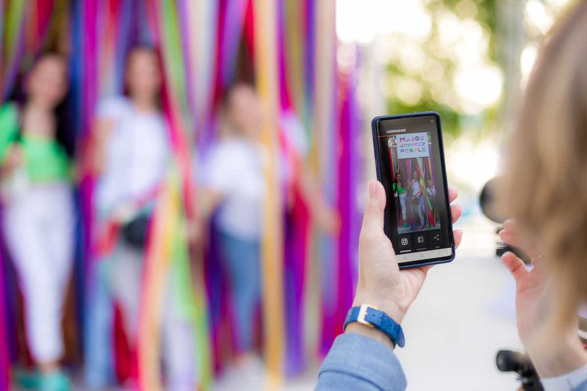 Фотосъемка корпоратива Major на берегу строгинской поймы. Репортажный фотограф Борис Геер