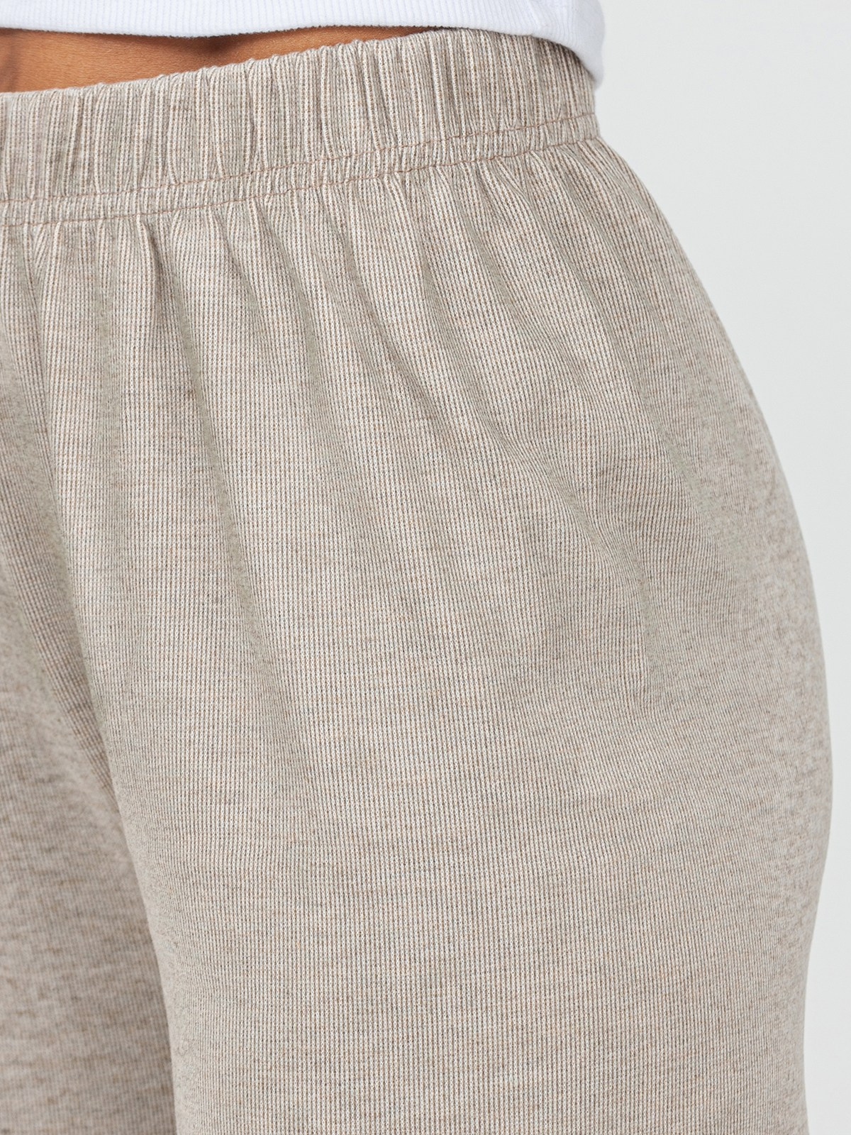 Ракурсы: женские брюки. Сборные фотосъёмки в Москве. фотосессии одежды.фотограф