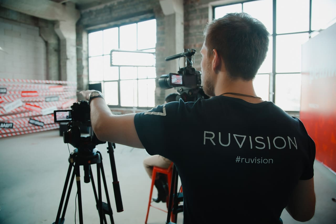 Просто Бизнес. Медиапродакшн Ruvision — wow-презентация вашего бизнеса