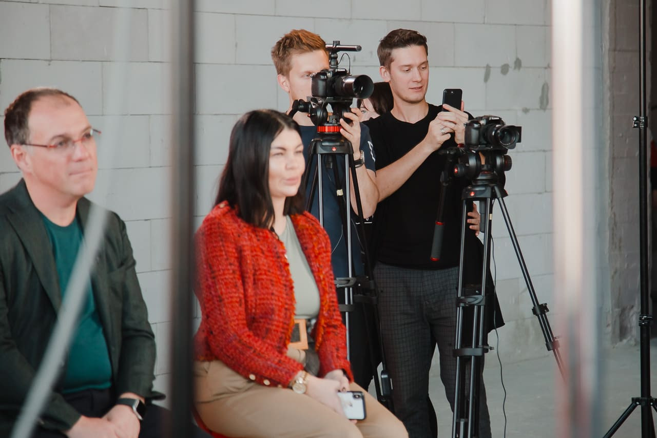 Просто Бизнес. Медиапродакшн Ruvision — wow-презентация вашего бизнеса