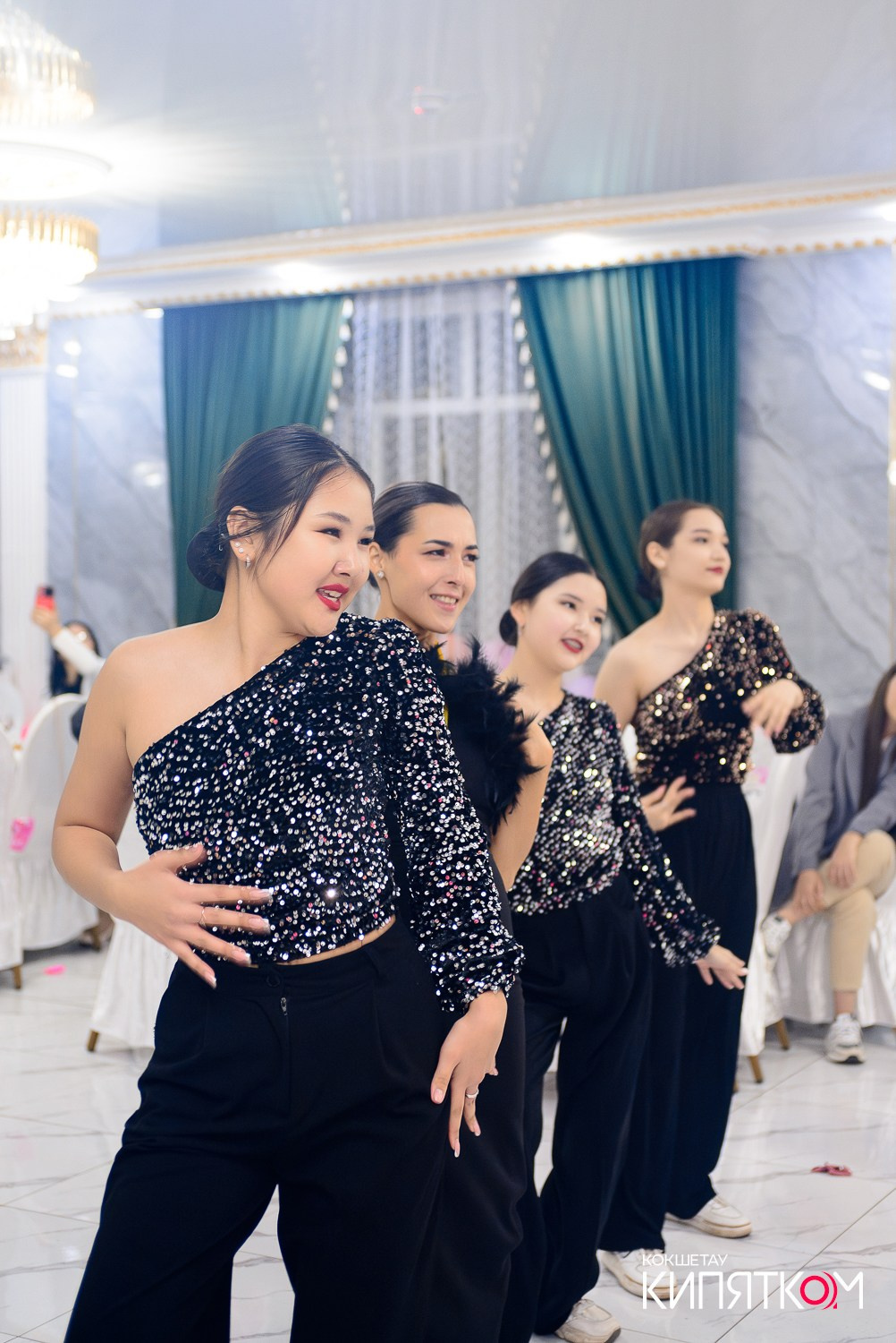 БОЛЬШОЙ ДЕВИЧНИК 5. КИПЯТКОМ КОКШЕТАУ