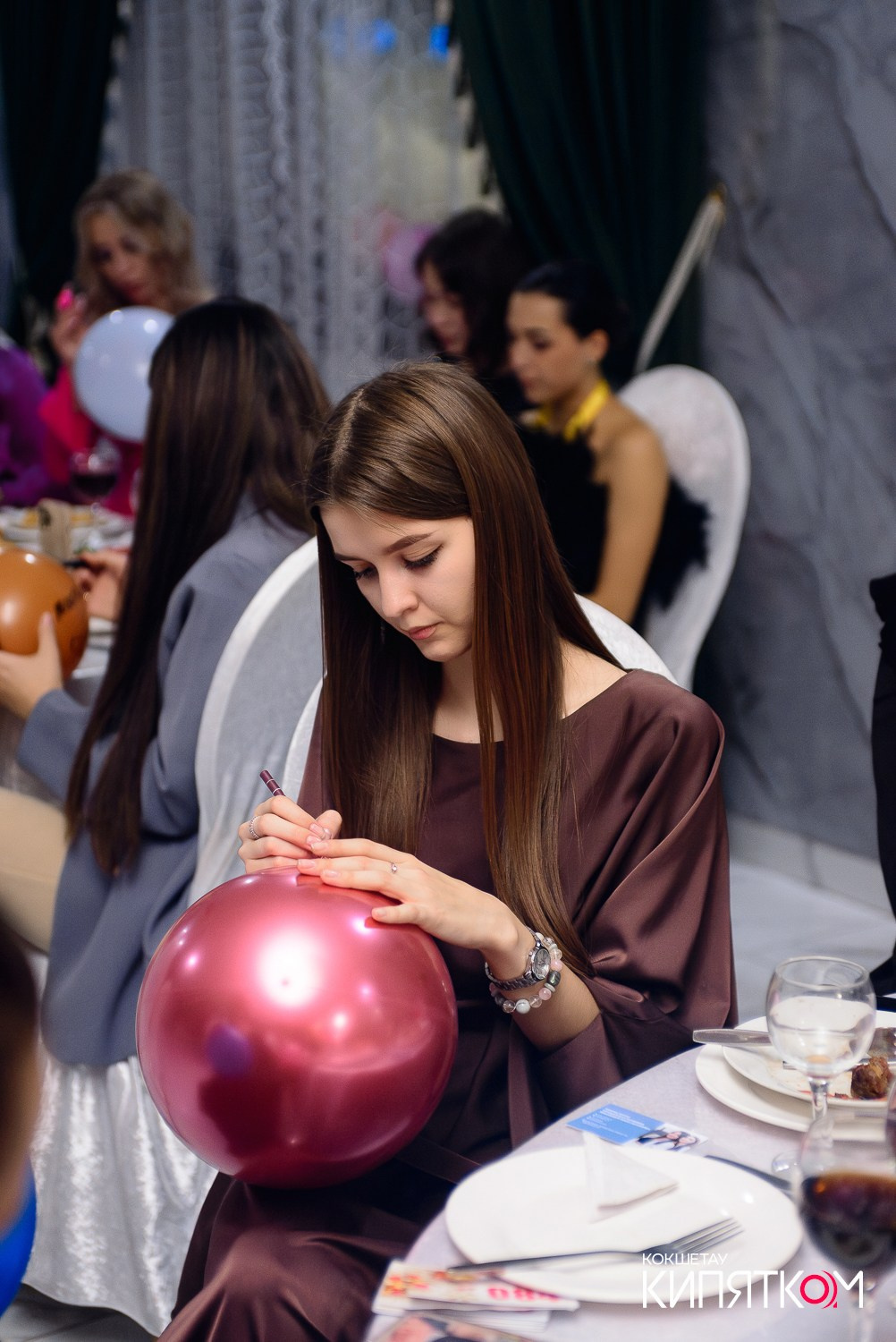 БОЛЬШОЙ ДЕВИЧНИК 5. КИПЯТКОМ КОКШЕТАУ