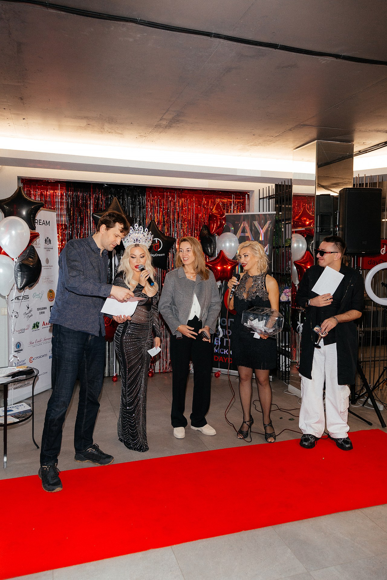 Репортаж в автосалоне. Светский фотограф Санкт-Петербург и ЛО