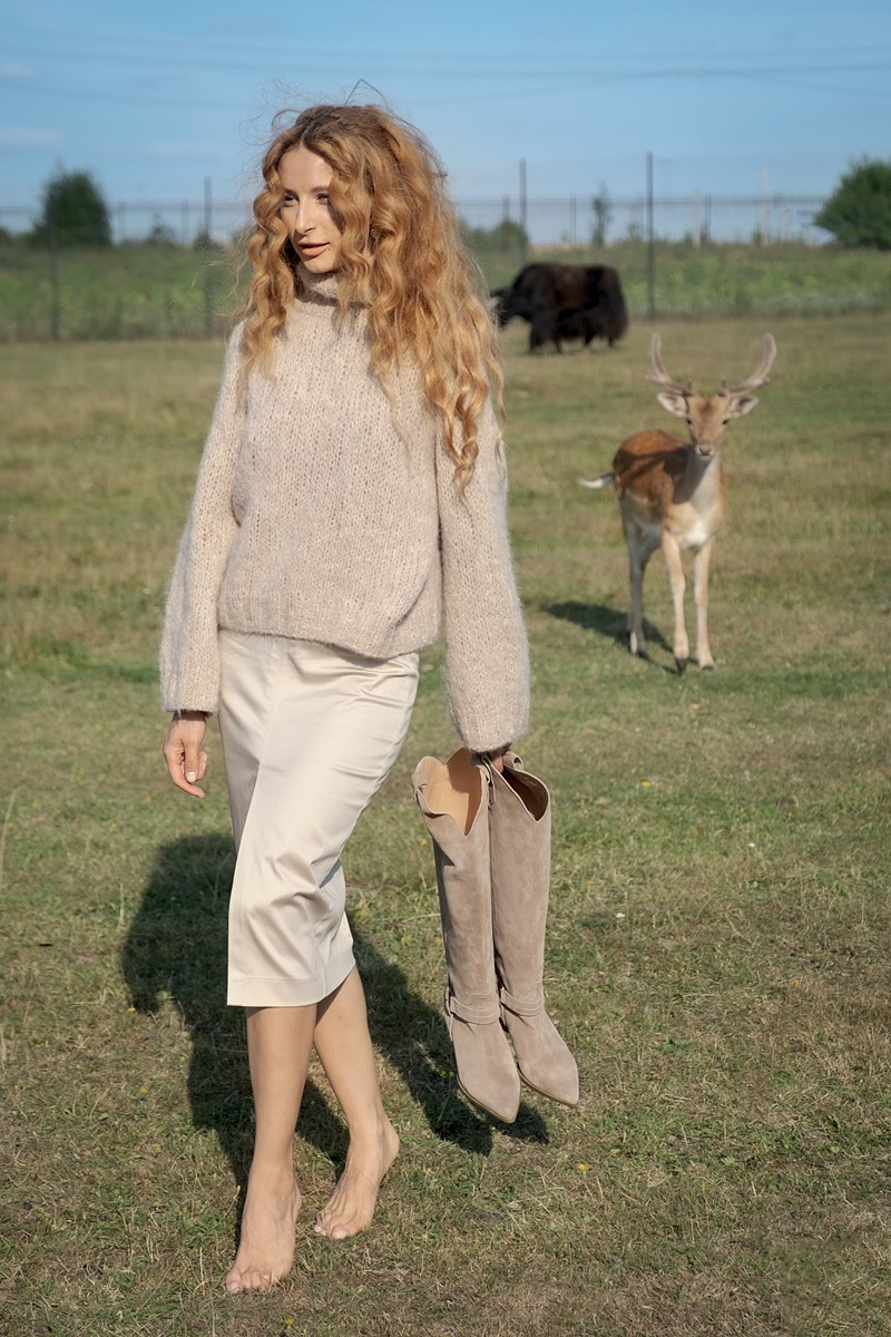 DEA (обувь). Эротико-драматический фотограф Маруся Скоробогатова