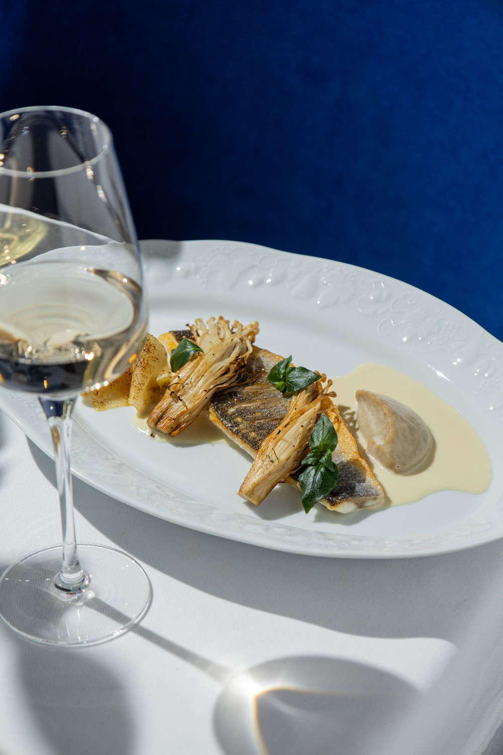 Bellevue. Night2Day Санкт-Петербург