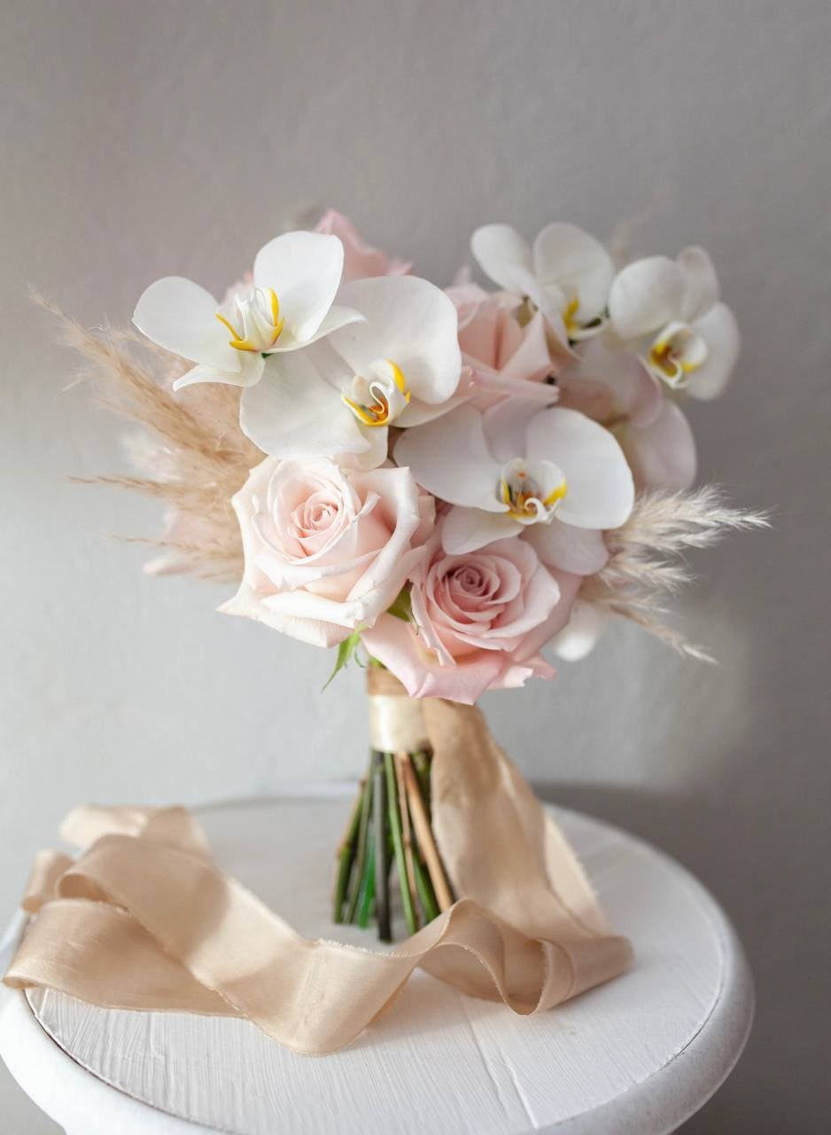 Цветные для букетов, 250 руб. Дизайнер полиграфии в Санкт-Петербурге. Заказать свадебные приглашения, подарочные сертификаты, полиграфию для бизнеса, шелковые ленты