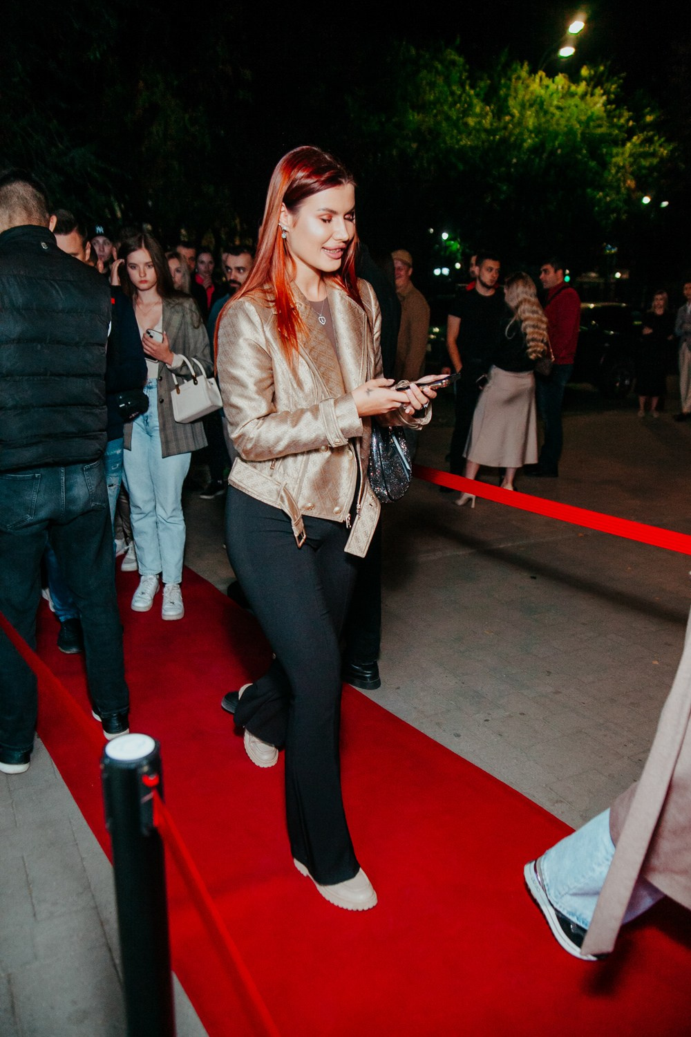 Презентация «Iphone 15». Свадебный и детский фотограф в Волгограде Слава Белов