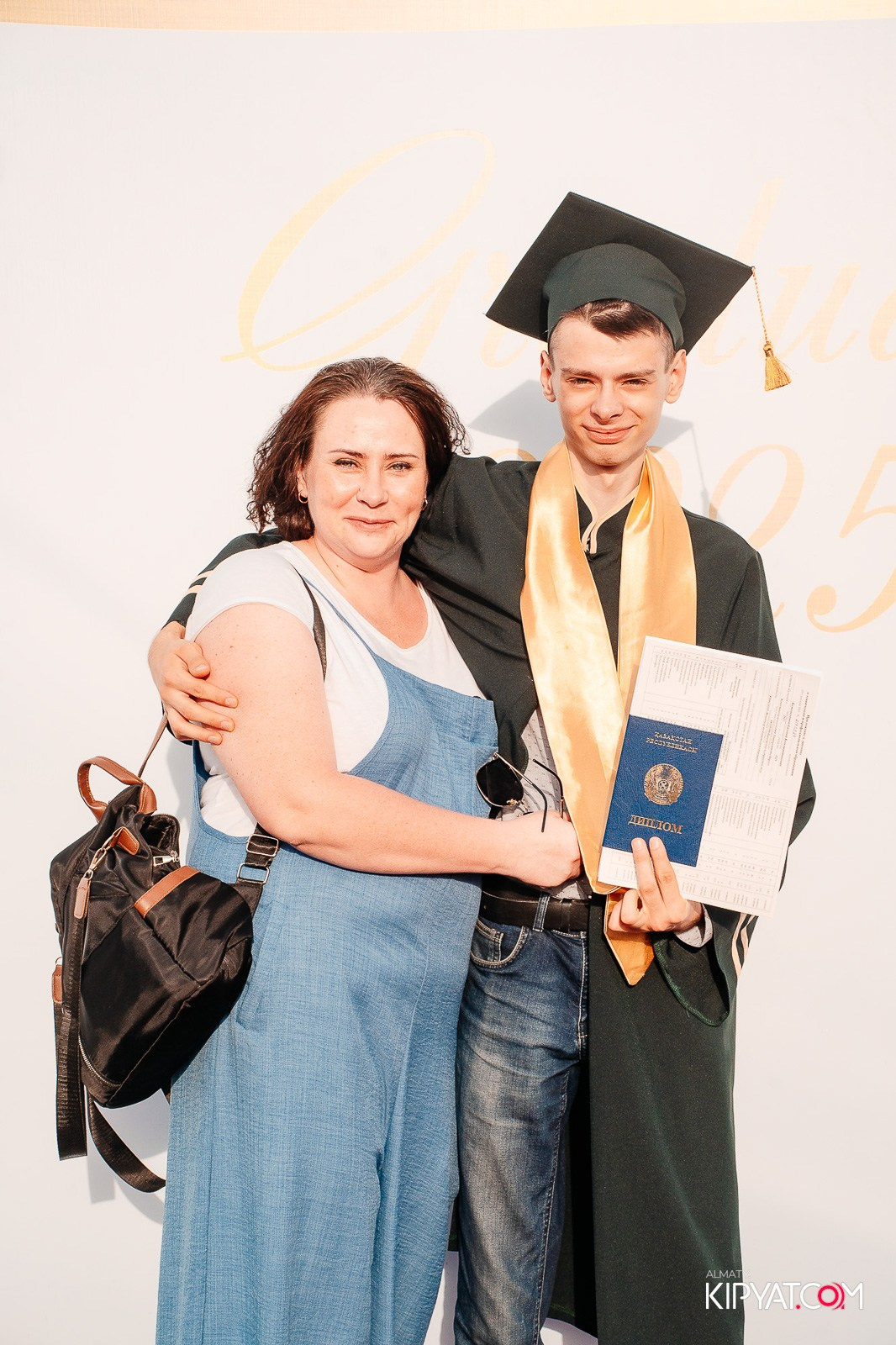 ВРУЧЕНИЕ ДИПЛОМОВ — НАРХОЗ КОЛЛЕДЖ. Part 1. КИПЯТКОМ АЛМАТЫ!
