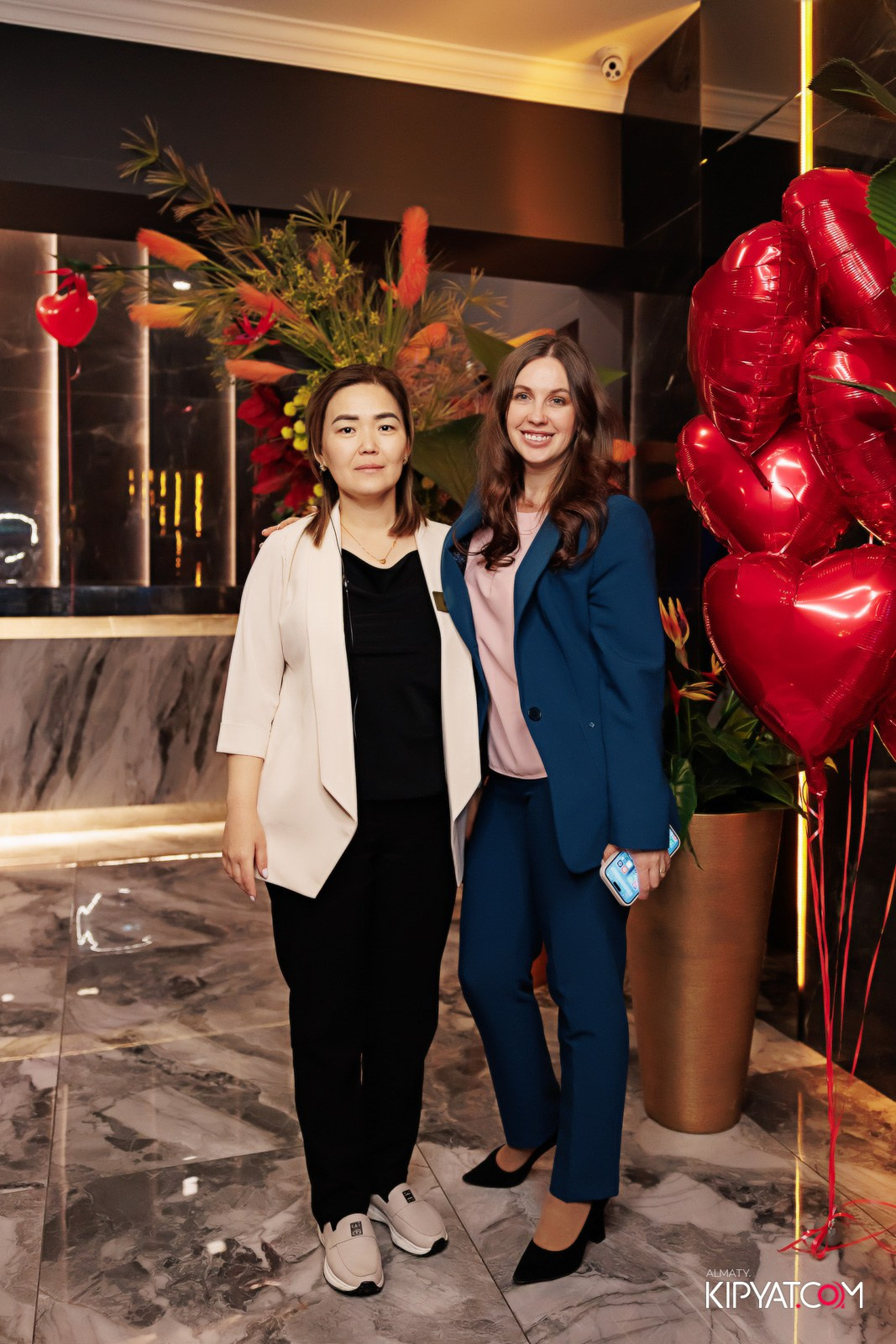 БАР ПАНАЕХАЛИ НА ДОСТЫК. КИПЯТКОМ АЛМАТЫ!