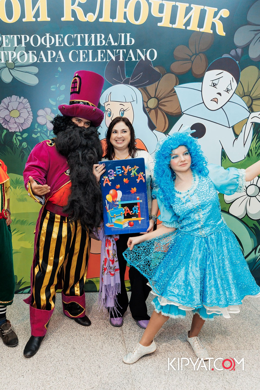 ЗОЛОТОЙ КЛЮЧИК И РЕТРОФЕСТИВАЛЬ ОТ РЕСТОБАРА CELENTANO. КИПЯТКОМ АЛМАТЫ!