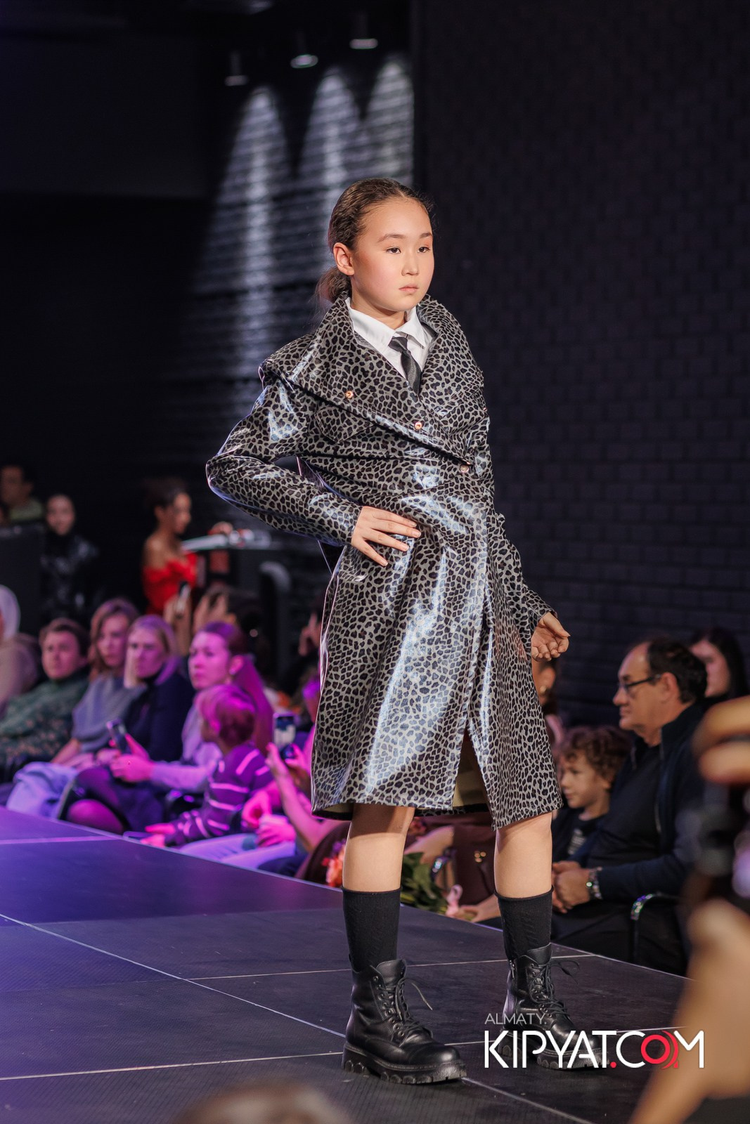 JUNIOR MODELS SHOW В РАМКАХ БЛАГОТВОРИТЕЛЬНОГО ПРОЕКТА МОДА ЗА СЧАСТЬЕ ДЕТЕЙ. КИПЯТКОМ АЛМАТЫ!