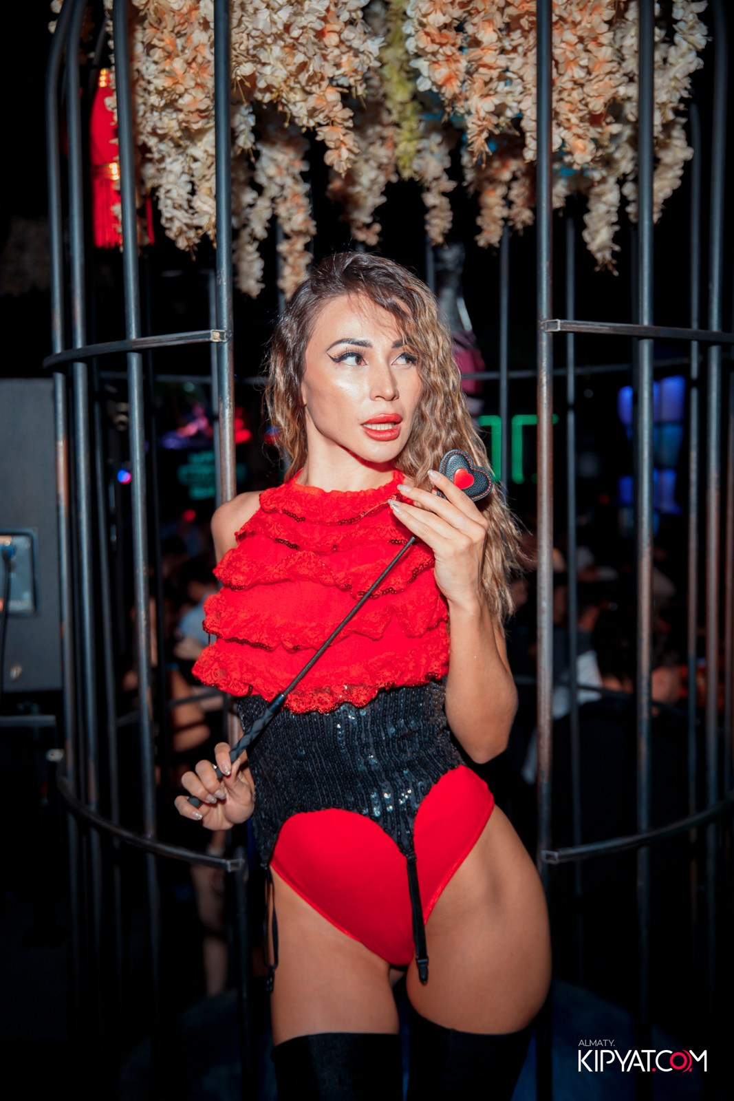 UYAT EMES BAR. КИПЯТКОМ АЛМАТЫ!