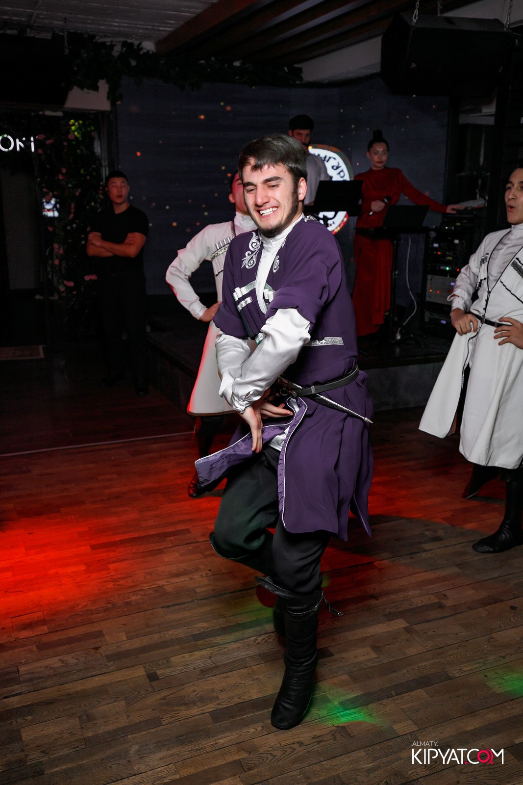 ВАХТАНГУРИ. КИПЯТКОМ АЛМАТЫ! Фотосъемка мероприятий в Алматы