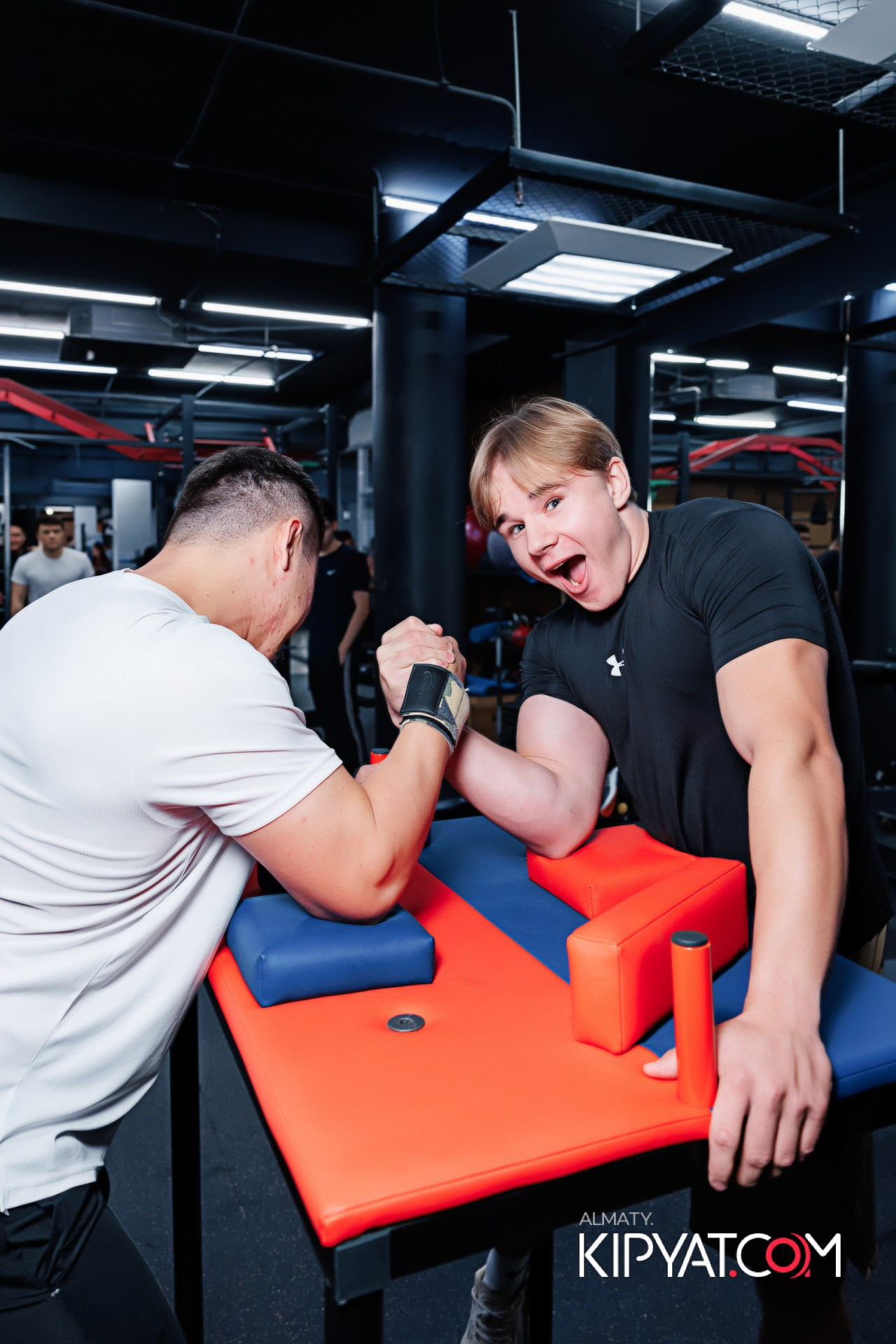 ДЕНЬ РОЖДЕНИЯ ФИТНЕС КЛУБА FITNESS BLITZ. КИПЯТКОМ АЛМАТЫ!