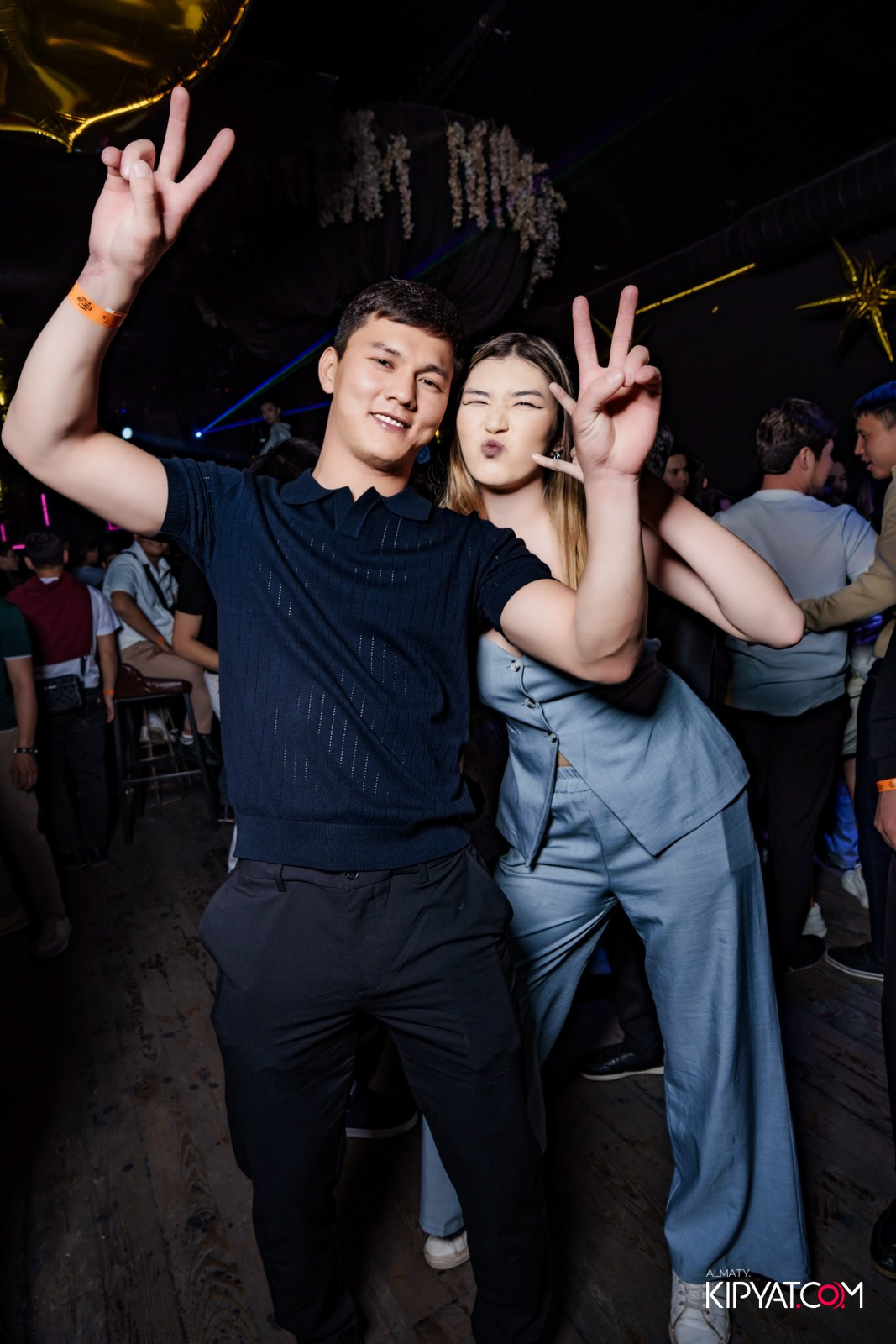 UYAT EMES BAR. КИПЯТКОМ АЛМАТЫ!