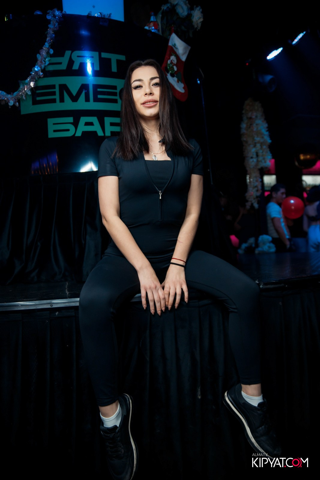 UYAT EMES BAR. КИПЯТКОМ АЛМАТЫ!