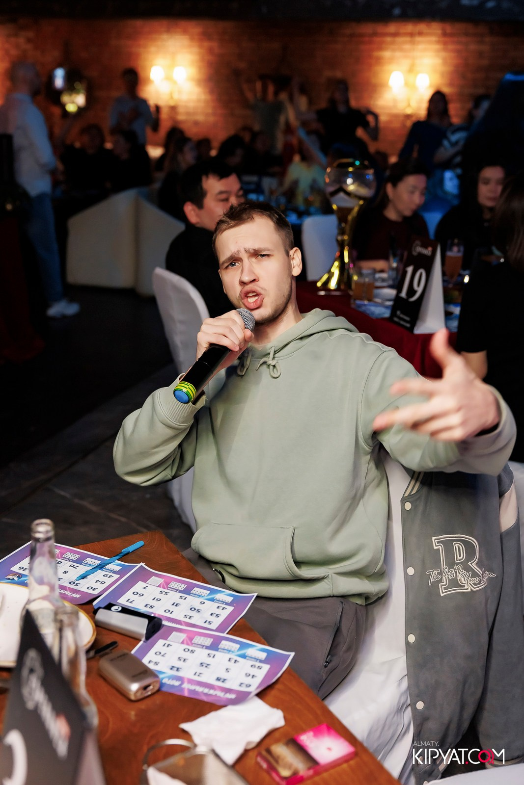 МУЗЫКАЛЬНОЕ ЛОТО В HIT RETRO & CAVIAR. КИПЯТКОМ АЛМАТЫ! Фотосъемка мероприятий в Алматы