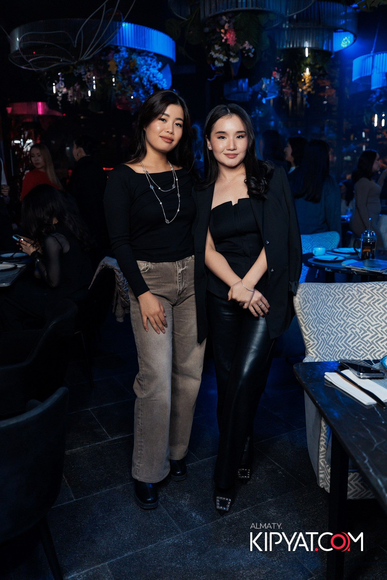 FRIENDS BAR & TERRACE. КИПЯТКОМ АЛМАТЫ! Фотосъемка мероприятий в Алматы