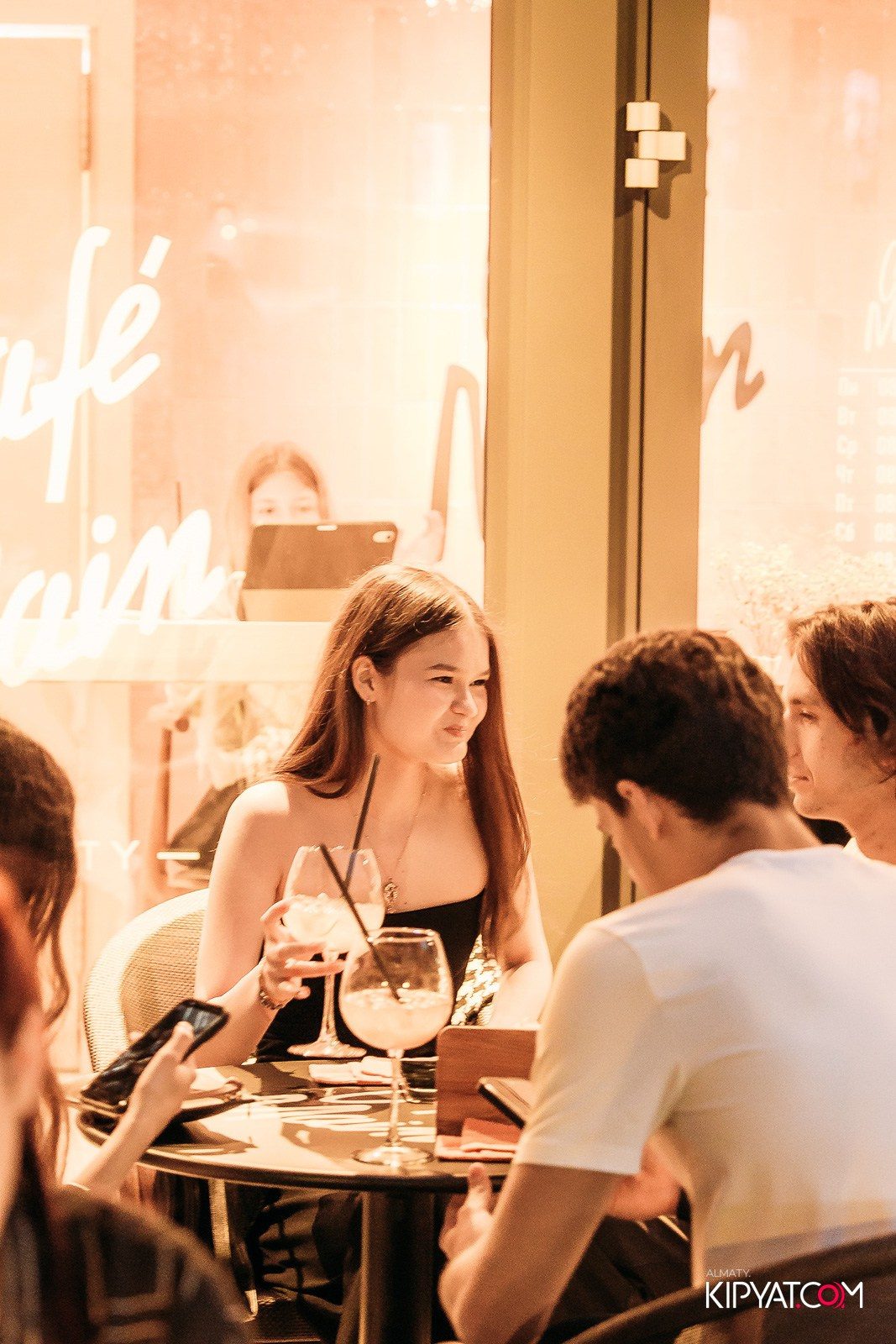 ДЕНЬ РОЖДЕНИЯ CAFE MAIN — 1 ГОД. КИПЯТКОМ АЛМАТЫ!