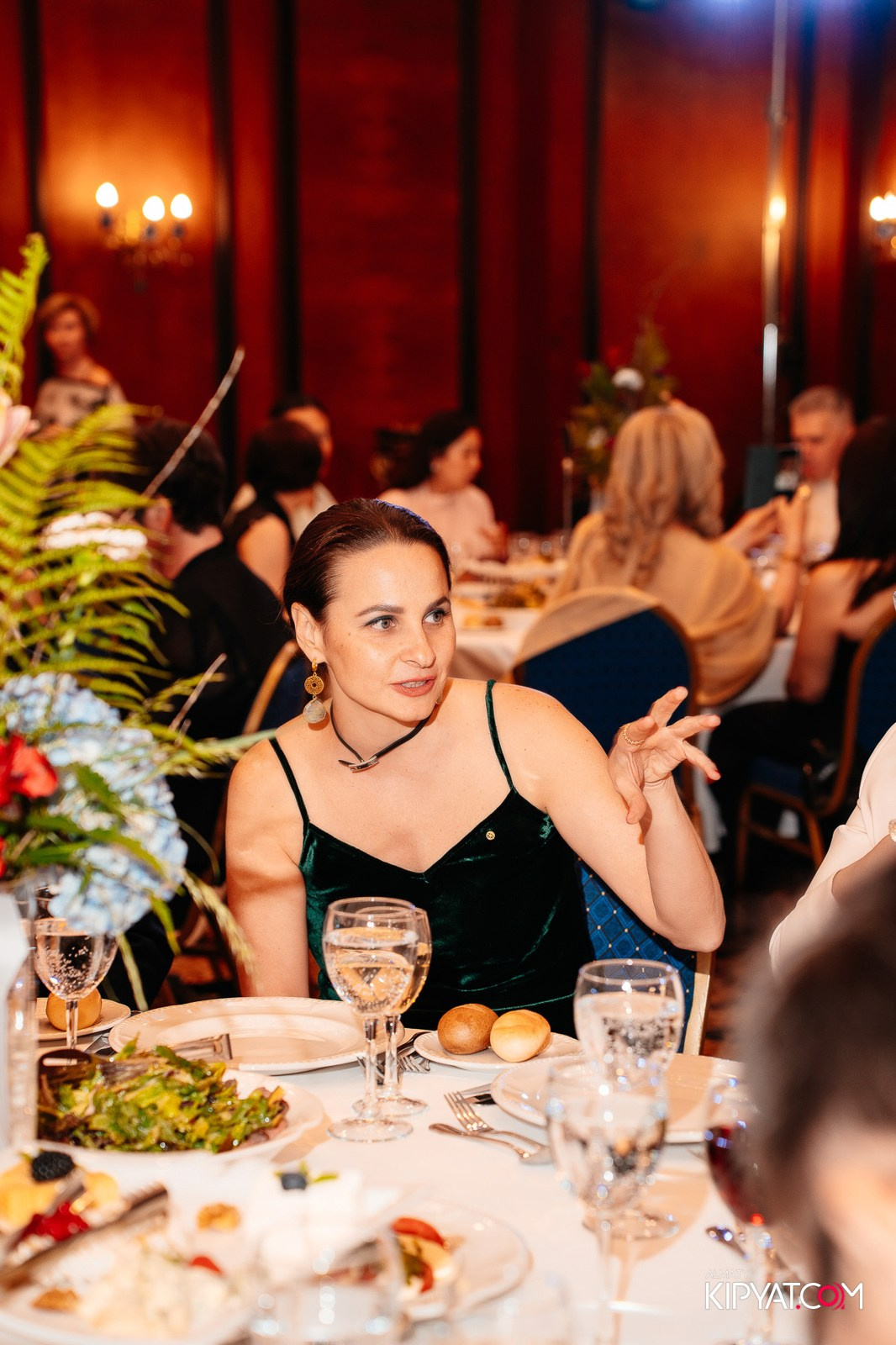 БЛАГОТВОРИТЕЛЬНЫЙ УЖИН В ЧЕСТЬ 30-ЛЕТИЯ ROTARY CLUB OF ALMATY. КИПЯТКОМ АЛМАТЫ!