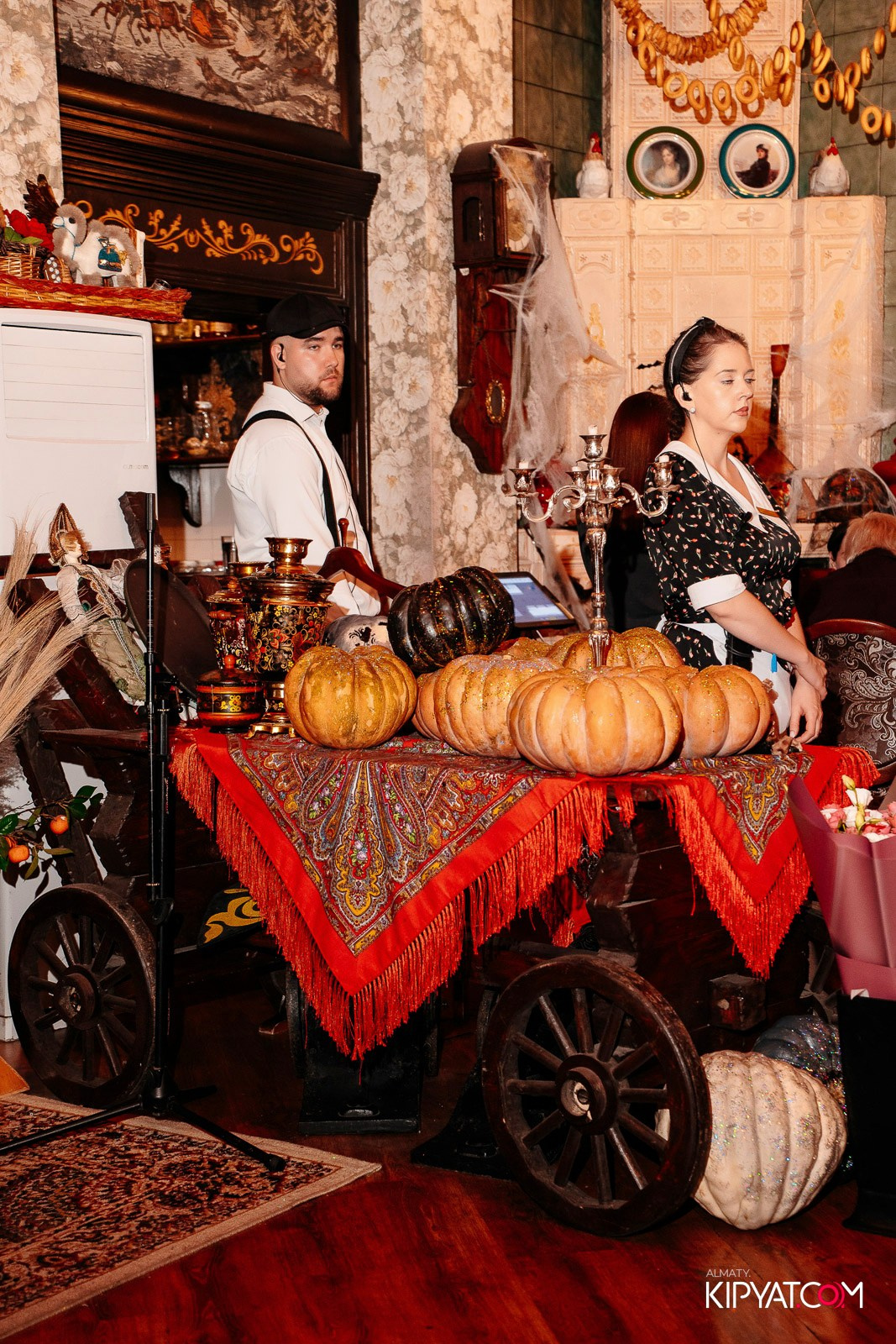 РЕСТОРАН МАРЬИНА РОЩA. КИПЯТКОМ АЛМАТЫ!