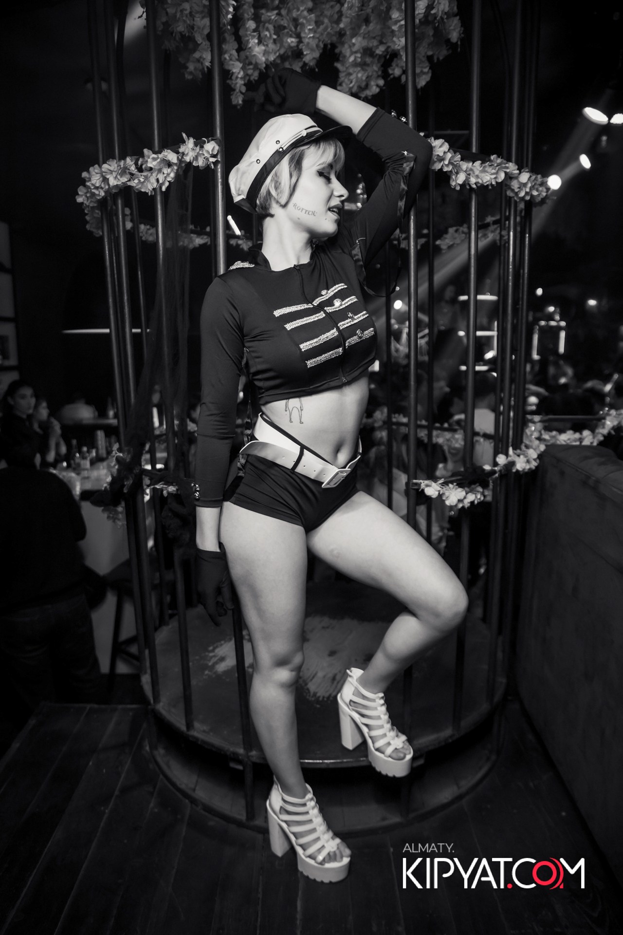 UYAT EMES BAR. КИПЯТКОМ АЛМАТЫ!