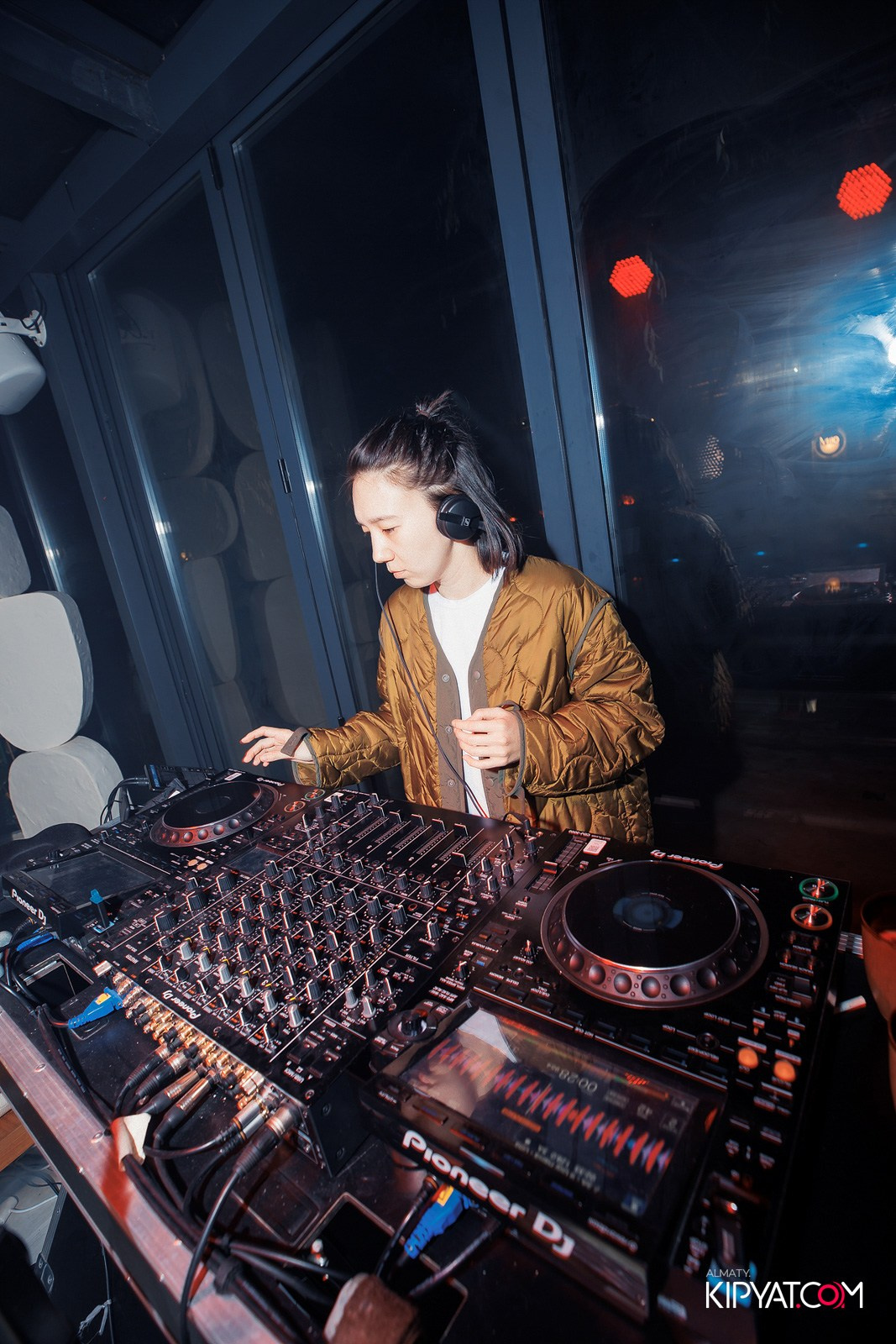 EDEN BAR & RESTAURANT. КИПЯТКОМ АЛМАТЫ!