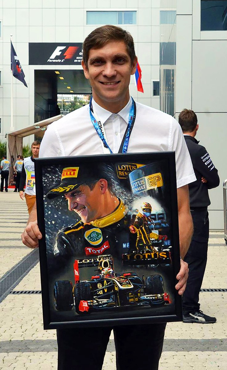 Мои картины подарили Виталию Петрову на Формуле-1 в Сочи 2015