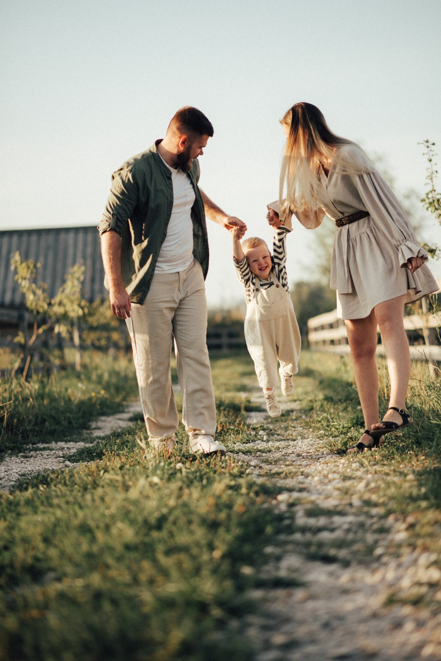 Саша, Настя, Арсений | на природе