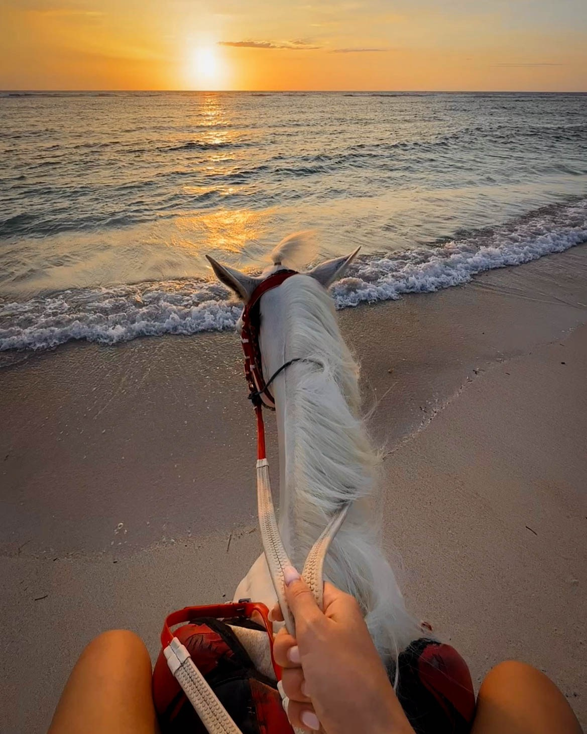 Cocana Resort, Gili, Indonesia. Alina and Vlad — hotel & brand content creators