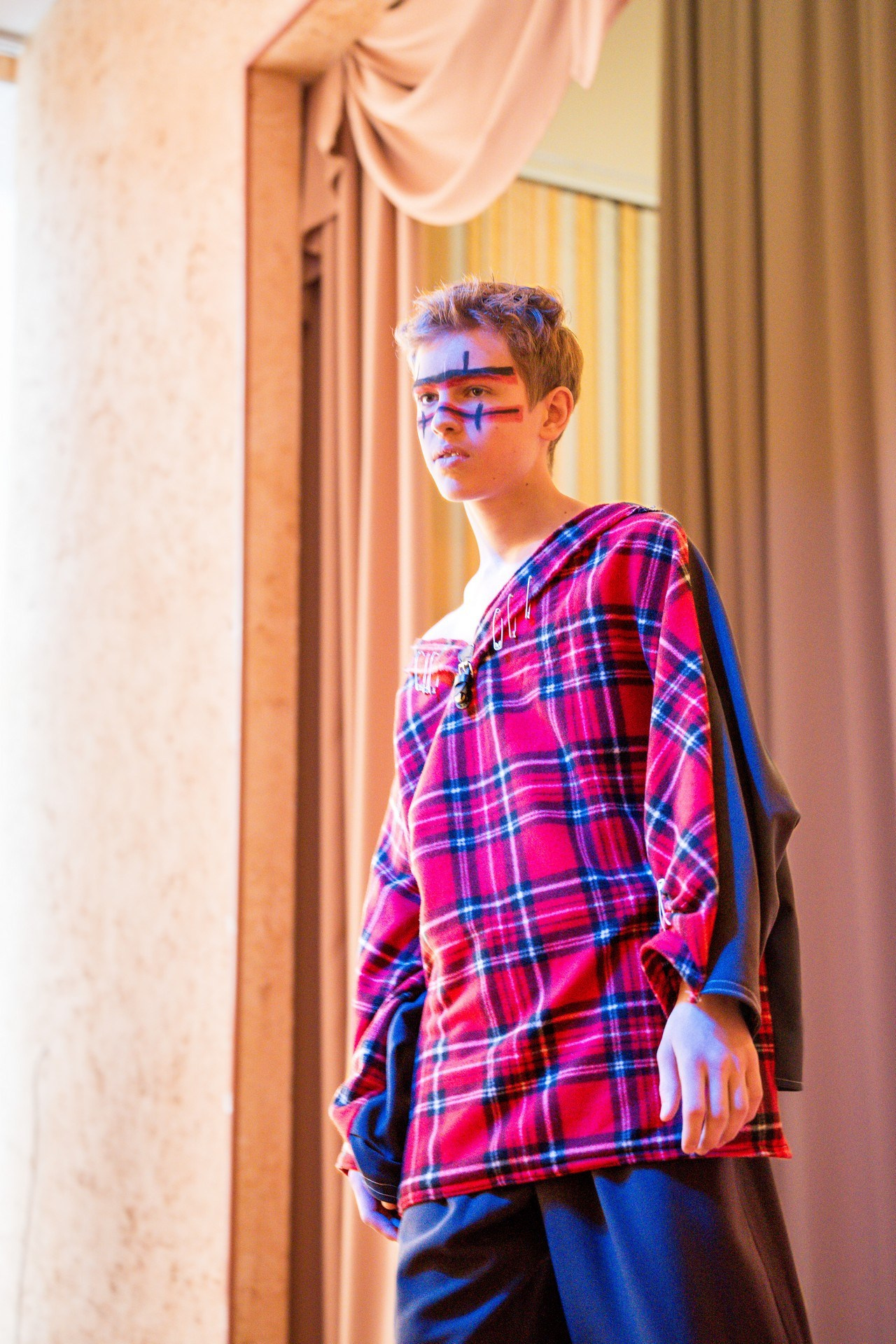 Царскосельский кутюрье. Репортажная съёмка в Санкт-Петербурге, Константин Петров